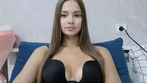 Snapshot of nika_verona1 chatting on 06/01/26, 05:25 Nika online show from 06/01/26, 05:25