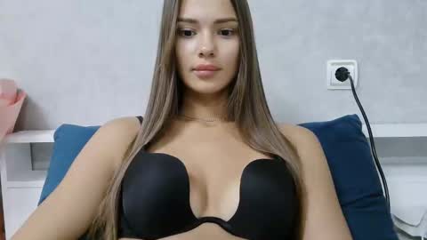 Snapshot of nika_verona1 chatting on 06/03/26, 05:51 Nika online show from 06/03/26, 05:51