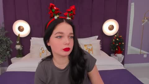 Snapshot of nikaflowers chatting on 12/24/24, 08:55 Nika online show from 12/24/24, 08:55