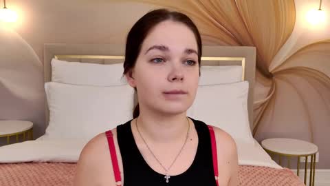 Snapshot of nikaflowers chatting on 09/17/25, 02:13 Nika online show from 09/17/25, 02:13