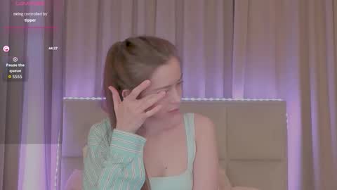 Nika online show from 03/25/26, 11:00