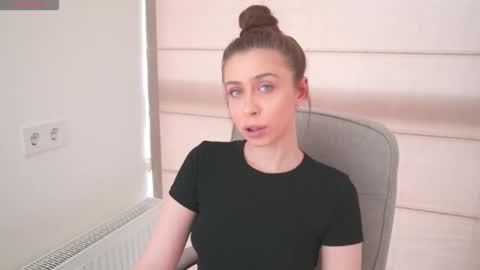 Snapshot of nikaletta chatting on 05/13/26, 09:39 Nika online show from 05/13/26, 09:39