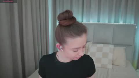 Snapshot of nikaletta chatting on 05/13/26, 09:44 Nika online show from 05/13/26, 09:44