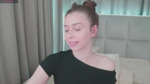 Snapshot of nikaletta chatting on 05/16/26, 12:18 Nika online show from 05/16/26, 12:18