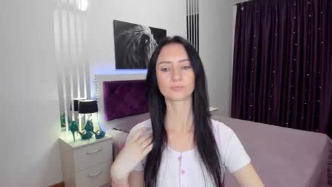 NikaLewis online show from 11/13/25, 04:44