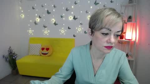 Snapshot of nikamayu chatting on 05/09/26, 05:56 Nika online show from 05/09/26, 05:56
