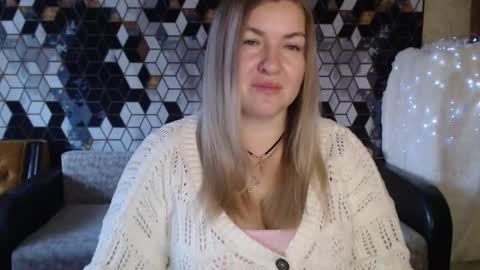 Nika online show from 12/15/25, 05:12