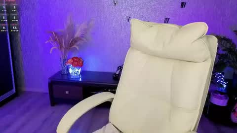 Snapshot of nikastill_ chatting on 07/03/26, 01:56 NikaStill online show from 07/03/26, 01:56