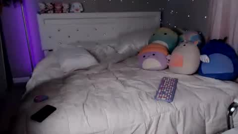 Snapshot of nikayasworld chatting on 12/02/24, 02:53 nikayasworld online show from 12/02/24, 02:53