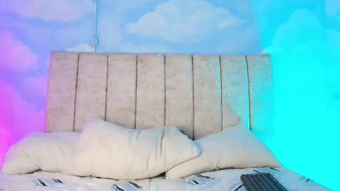    online show from 03/17/26, 01:54