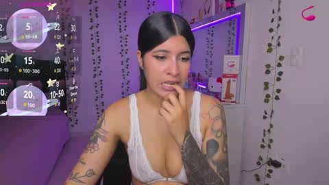 Niki online show from 11/06/25, 08:10