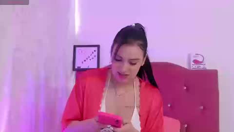 Snapshot of nikii_28 chatting on 09/18/25, 02:52 Nikii online show from 09/18/25, 02:52