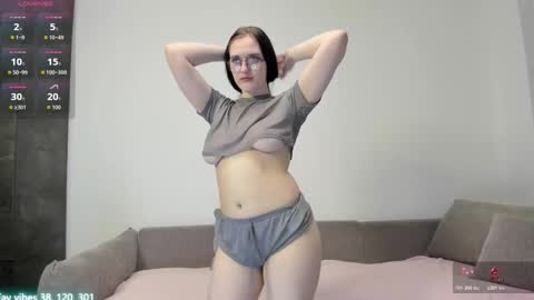 Nicole online show from 03/28/26, 08:03