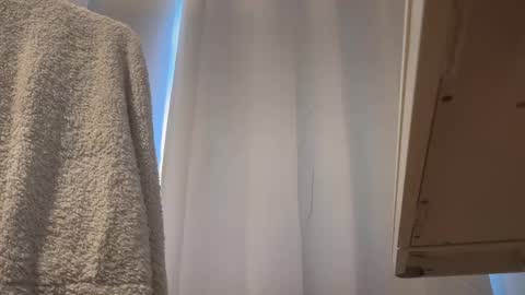 Snapshot of nikitalo chatting on 01/24/25, 11:04 nikitalo online show from 01/24/25, 11:04