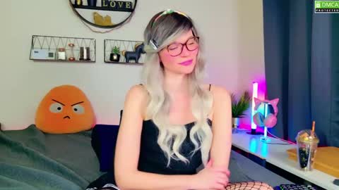 Kitty Chatte online show from 01/22/25, 08:38