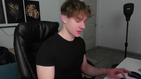 nikki online show from 01/18/26, 09:51