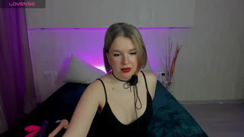 Nikki online show from 02/01/25, 10:37