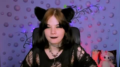 Snapshot of nikki_kiss_ chatting on 05/28/26, 08:44 nikki_kiss_ online show from 05/28/26, 08:44