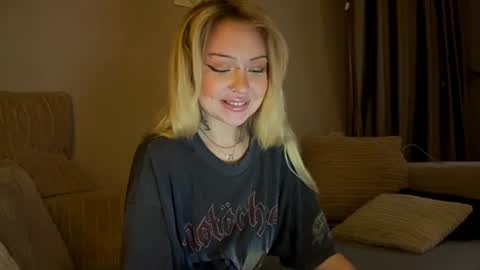 nicolette online show from 12/27/24, 08:50