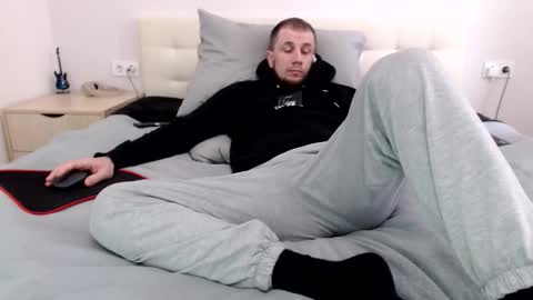 Nick online show from 04/17/26, 01:58