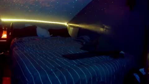 nikkiandtony online show from 01/03/25, 05:50