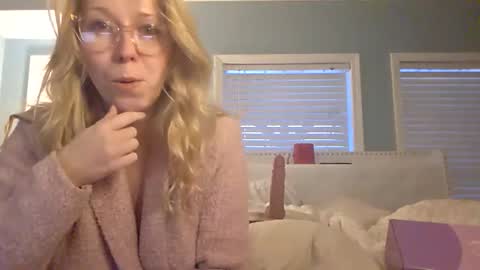 Snapshot of nikkib653466 chatting on 01/16/26, 10:36 nikkib653466 online show from 01/16/26, 10:36