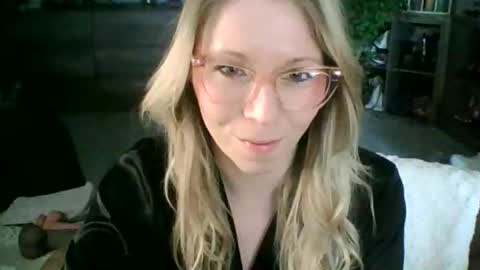 Snapshot of nikkib653466 chatting on 02/09/26, 06:01 nikkib653466 online show from 02/09/26, 06:01