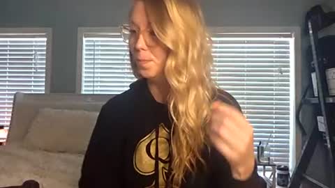 nikkib653466 online show from 06/11/26, 05:33