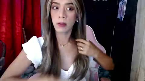 nikkie online show from 01/25/25, 11:32