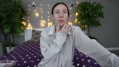 Nikki online show from 01/16/25, 09:05