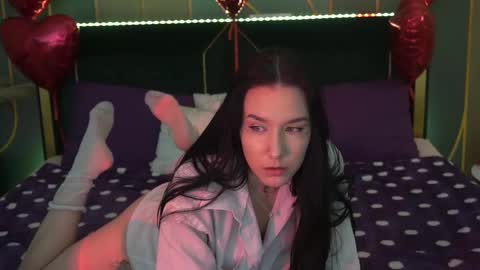 Nikki online show from 02/18/25, 05:53