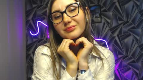 nikkikiss___ online show from 05/16/26, 03:22
