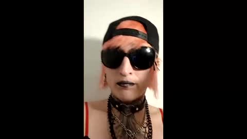 nikkimeows online show from 04/12/26, 06:18