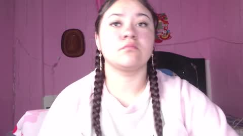 Snapshot of nikkirous_ chatting on 02/09/25, 01:14 Nikkirous online show from 02/09/25, 01:14