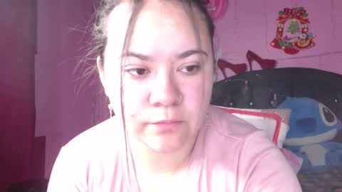 Snapshot of nikkirous_ chatting on 02/15/25, 12:01 Nikkirous online show from 02/15/25, 12:01