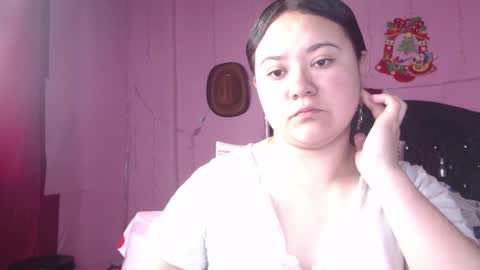 Snapshot of nikkirous_ chatting on 02/18/25, 01:11 Nikkirous online show from 02/18/25, 01:11