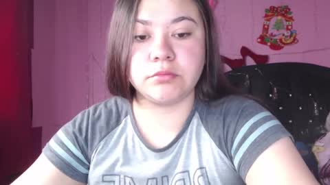 Snapshot of nikkirous_ chatting on 02/25/25, 12:45 Nikkirous online show from 02/25/25, 12:45