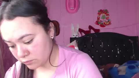 Snapshot of nikkirous_ chatting on 03/05/25, 04:02 Nikkirous online show from 03/05/25, 04:02