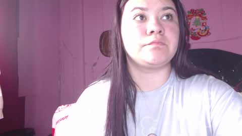 Snapshot of nikkirous_ chatting on 03/10/25, 12:37 Nikkirous online show from 03/10/25, 12:37