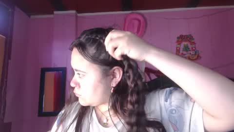 Snapshot of nikkirous_ chatting on 09/10/25, 12:38 Nikkirous online show from 09/10/25, 12:38