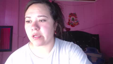 Snapshot of nikkirous_ chatting on 09/15/25, 12:38 Nikkirous online show from 09/15/25, 12:38