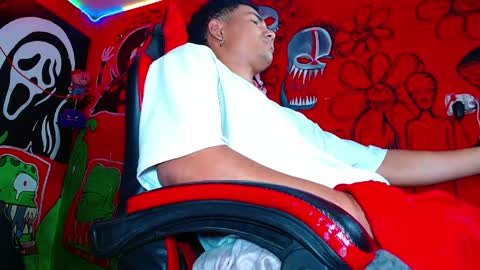 Nikki online show from 04/21/26, 02:51