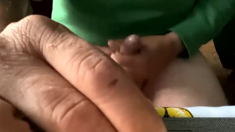 nikko196969 online show from 10/20/25, 01:00