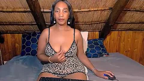 nikkyjigglesx online show from 03/25/26, 06:36