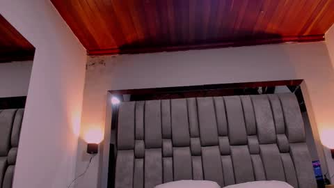     online show from 12/14/25, 11:26