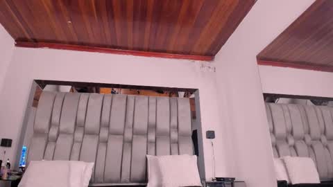     online show from 02/01/26, 12:04