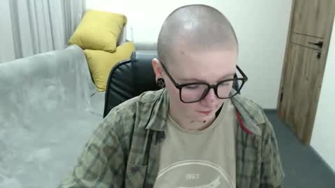 nikkysnow online show from 09/12/25, 08:03