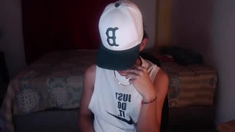 niklaus_wolf online show from 11/16/25, 02:39