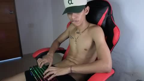 niklaus_wolf online show from 04/15/26, 07:58