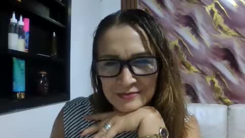 Snapshot of nikol_glow2026 chatting on 05/29/26, 04:49 nikol_glow2026 online show from 05/29/26, 04:49